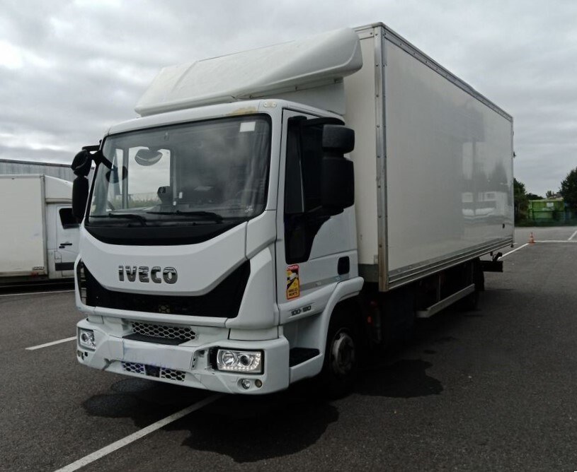 00cbcef7 3c8d 4c7b b886 809545cb83f3