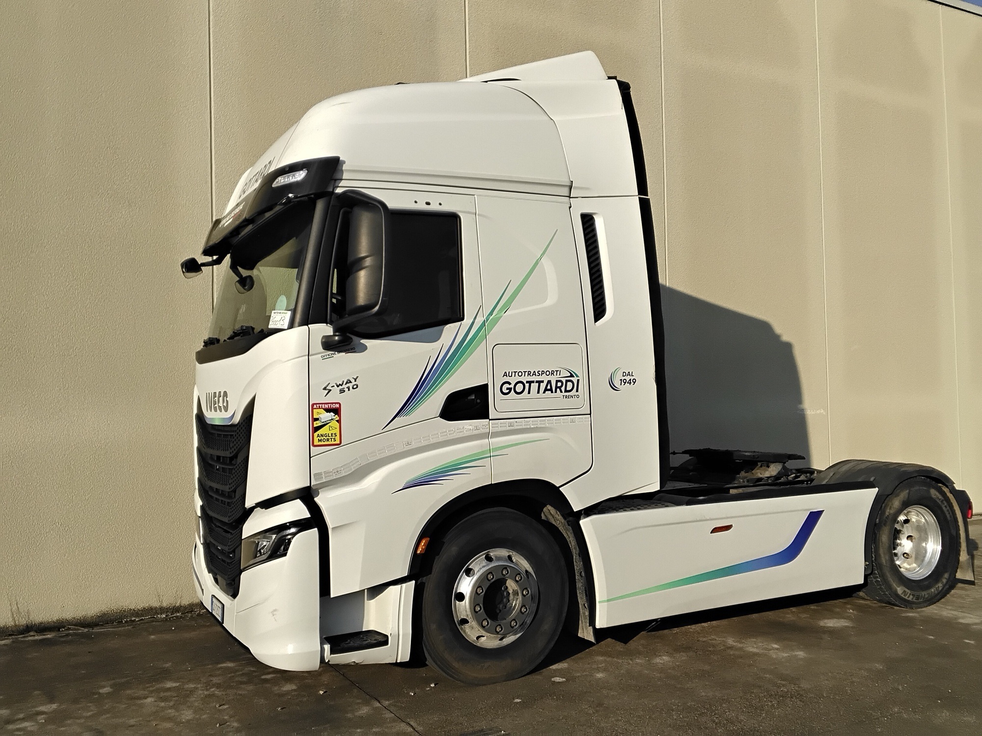 068679b9 4085 4fa1 bdc8 1d020aa3c55f