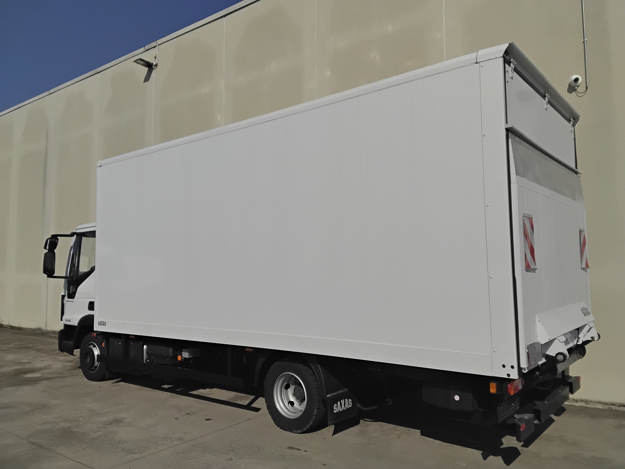 0fe12e74 9b4f 4027 9d9d 09229e1a3392