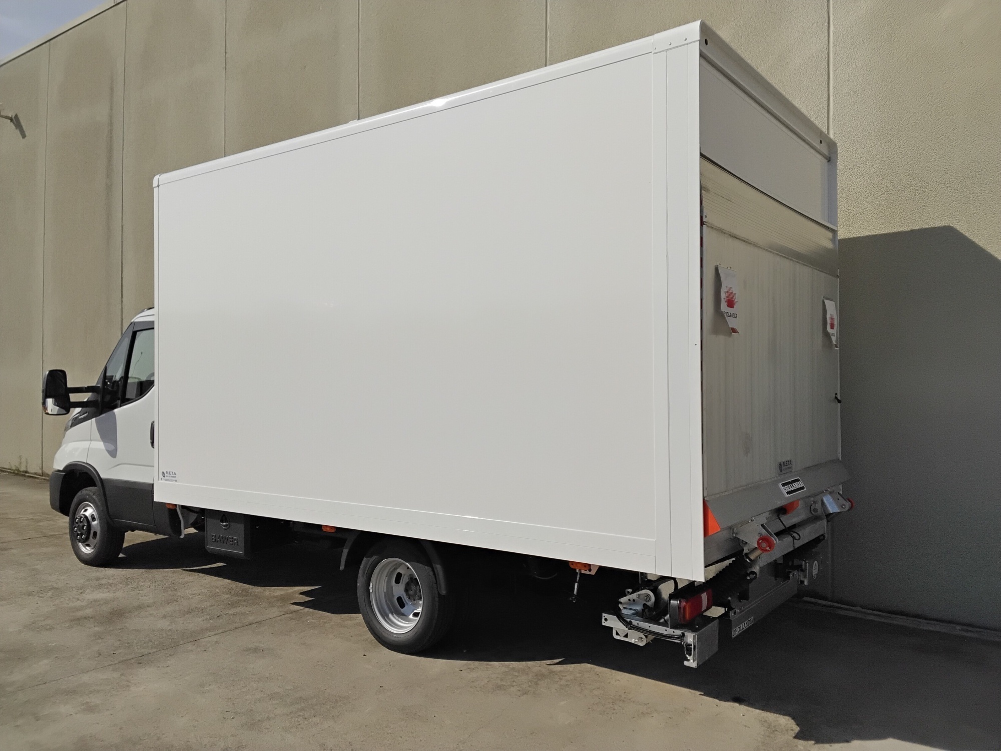 13b98823 b9f0 43e0 b0f8 c1a8faef6888