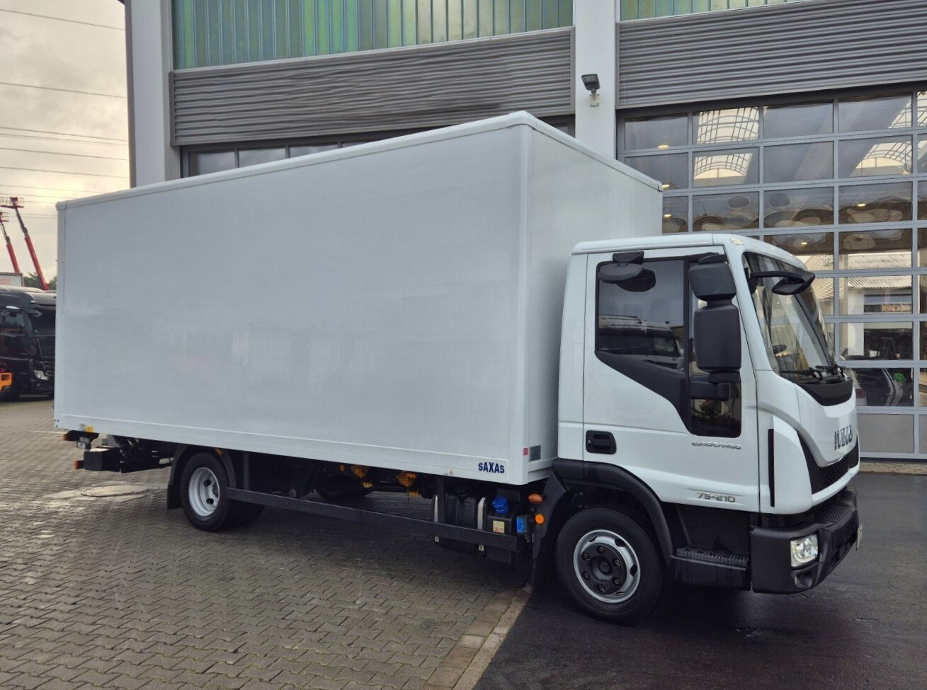 17c8b269 e4d4 4b23 9ba5 1dd192a7133e