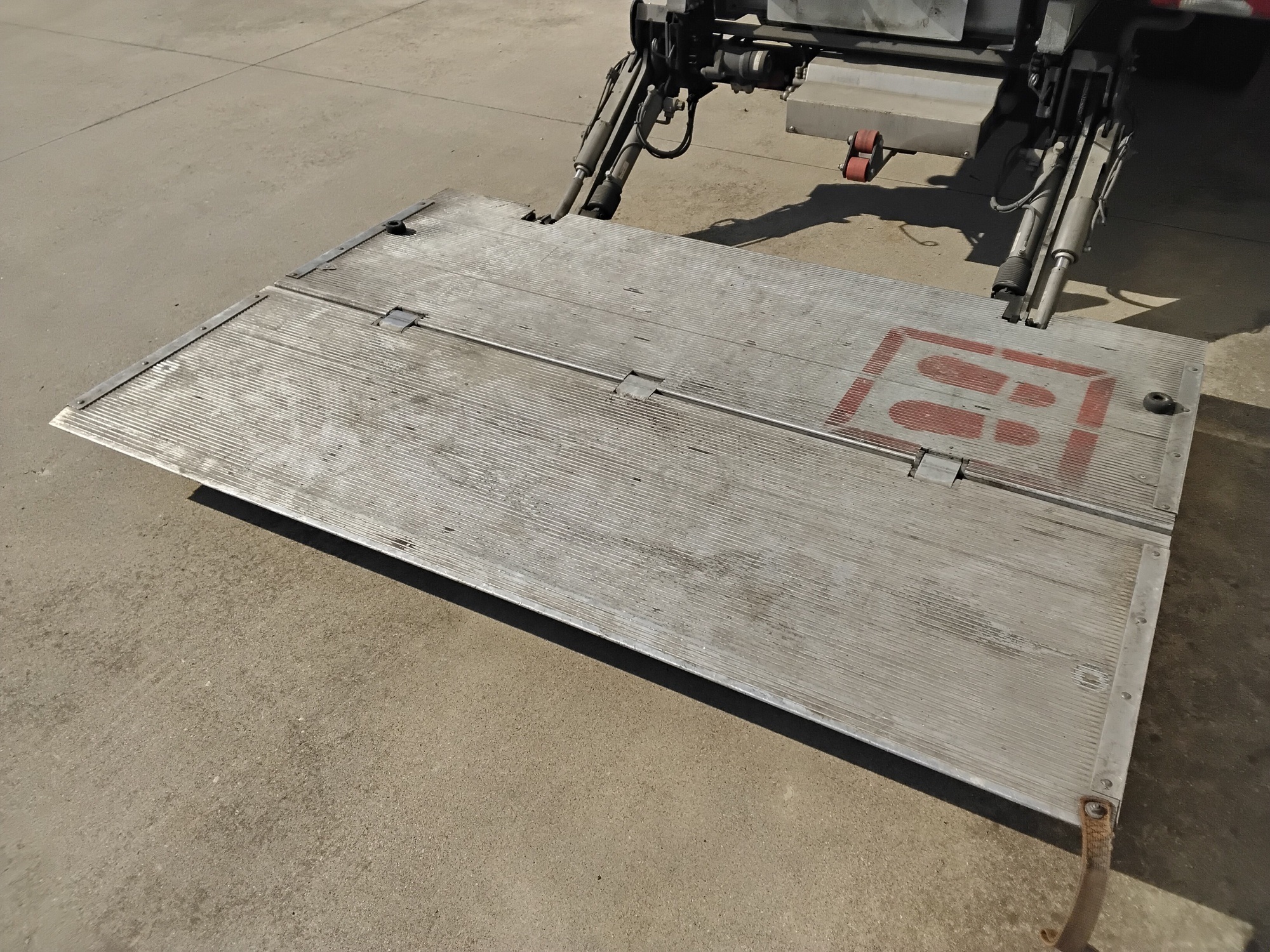 182c146c e211 46d4 8011 ad1e56e4c5b6