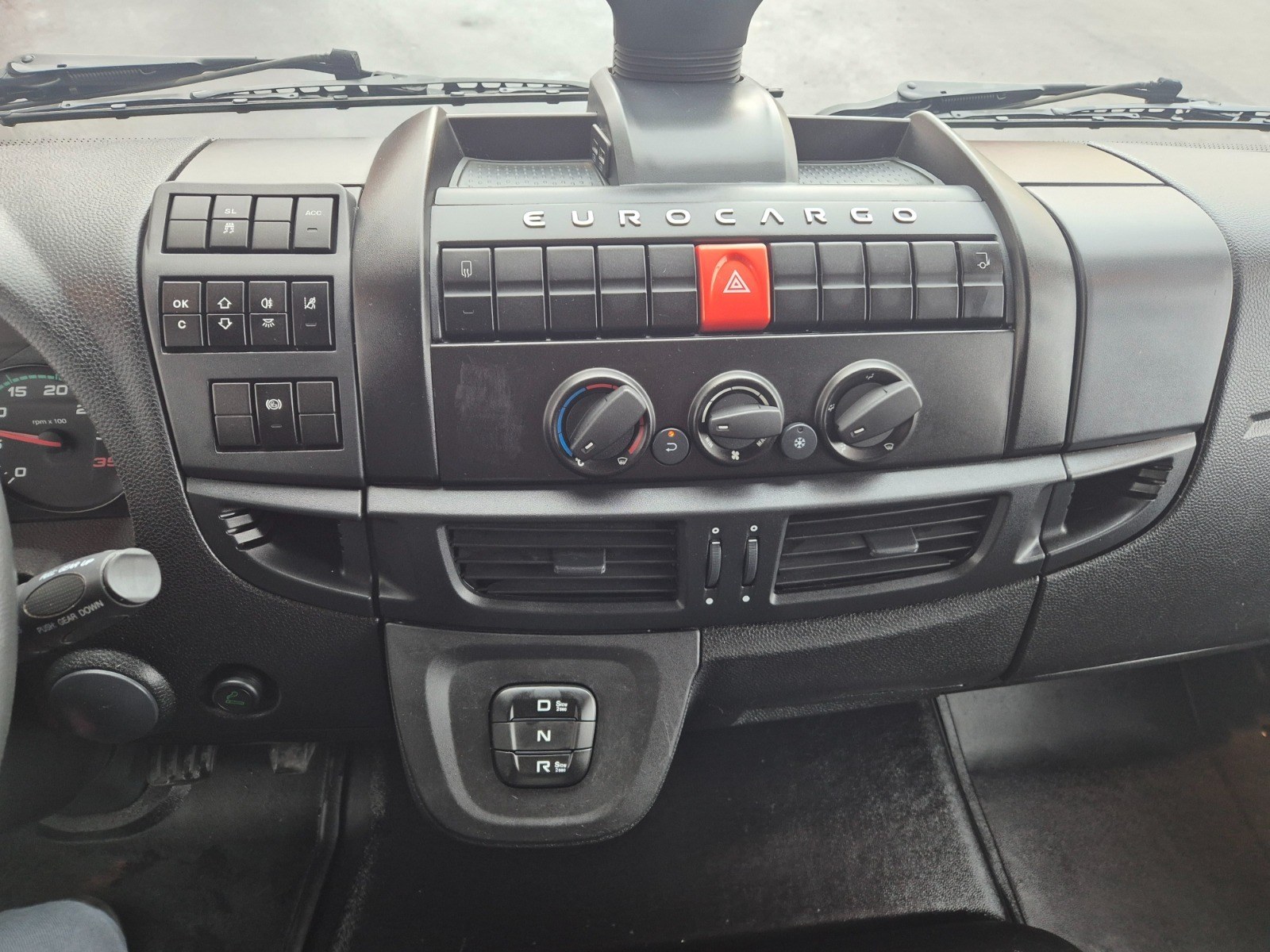 30d1f9d8 d2ff 47f0 ae46 987bcaae4cd3