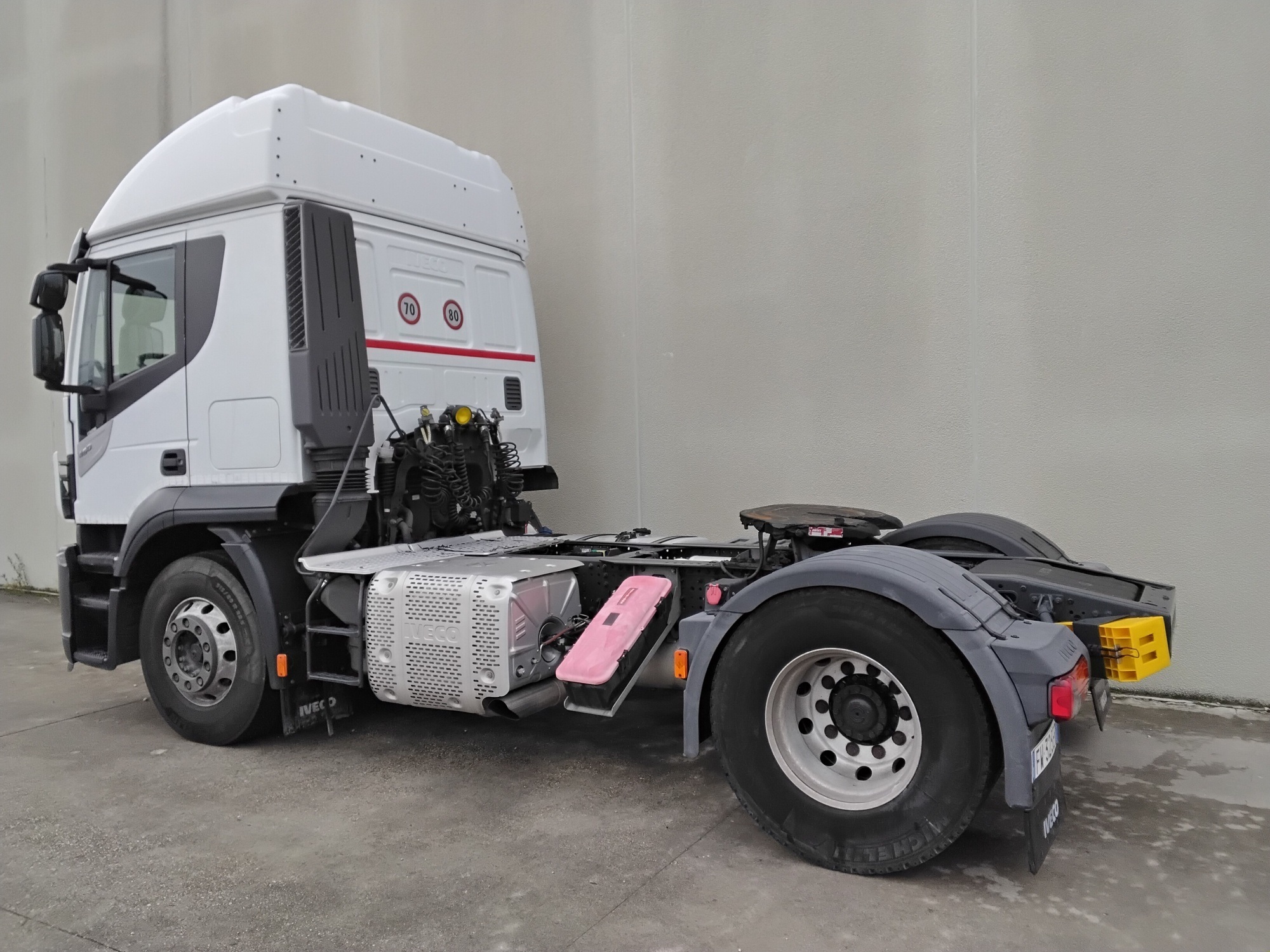 37de06c6 e346 4717 8235 67e14a7b9f18