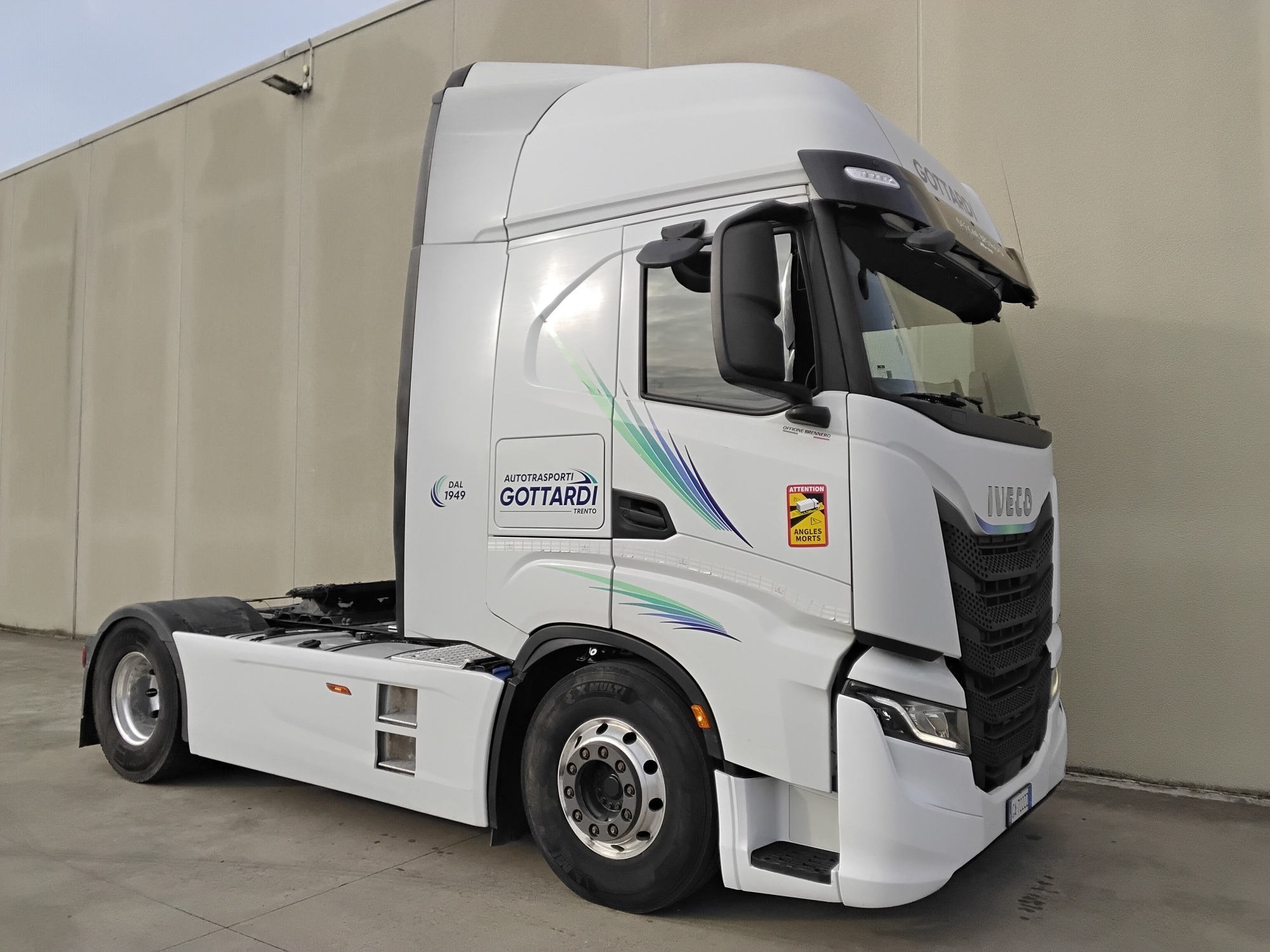 48f0793b 8f36 4e6b b739 6cce35da57b7