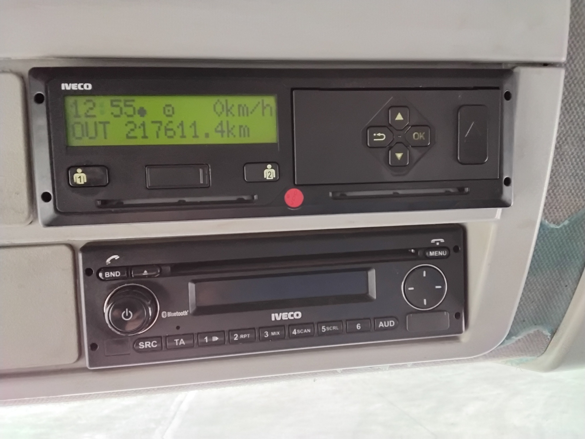 4961a21f b730 40c7 aec9 12c17ddb0e1c