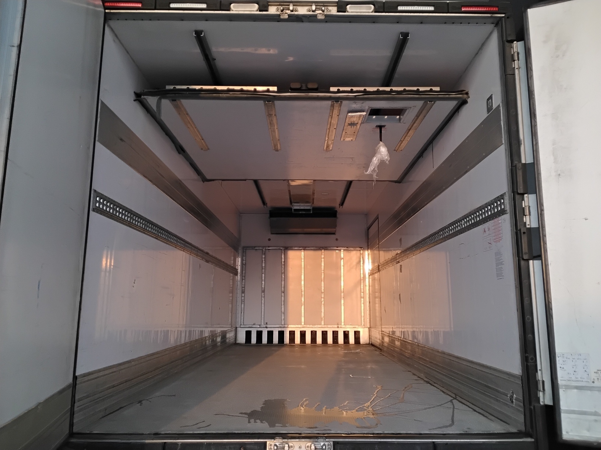 548e5bf9 764b 4b87 aa58 ec9c624a2f40