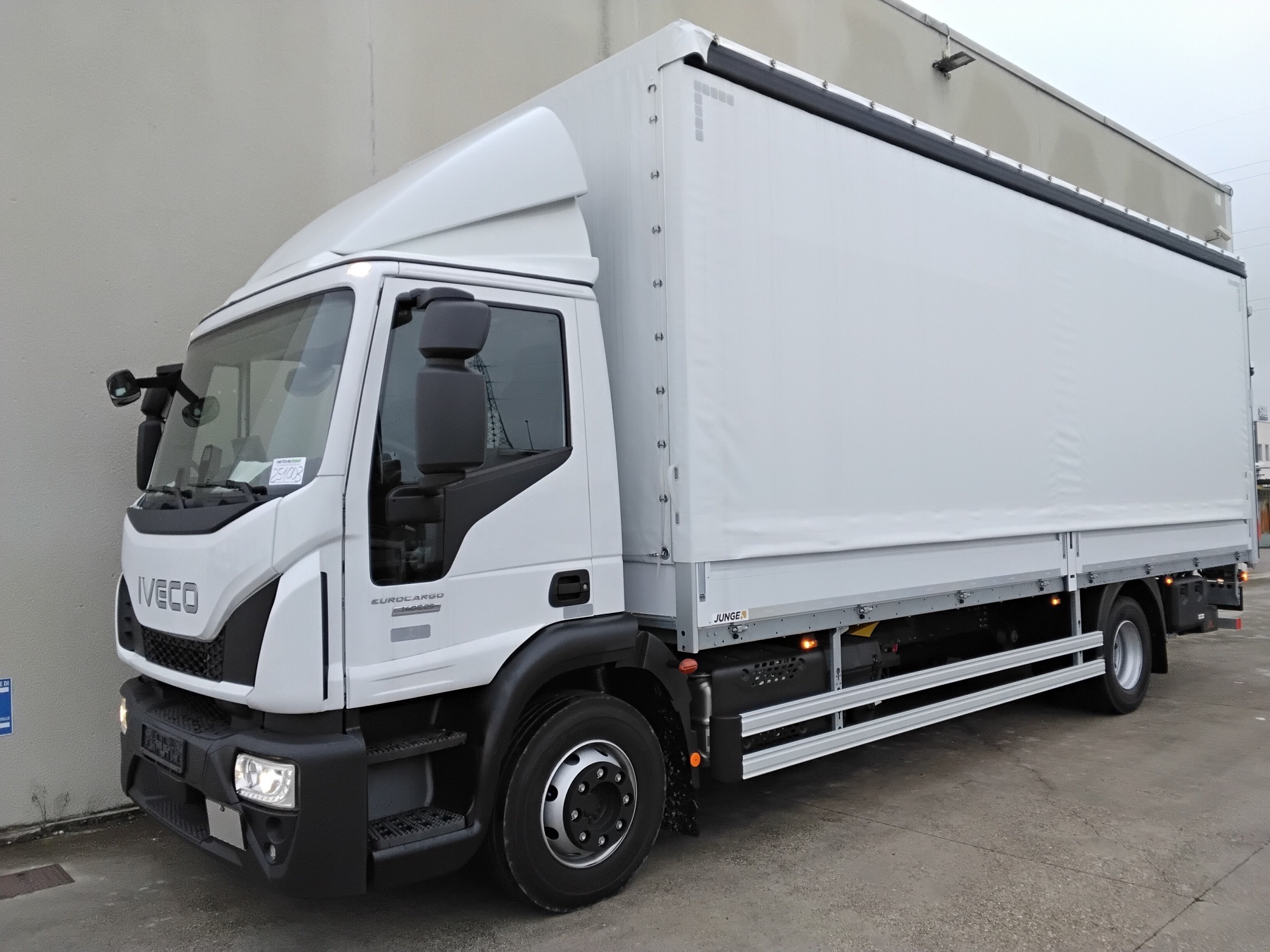 56e24896 43de 4d05 9d2b 909f32b9e67c