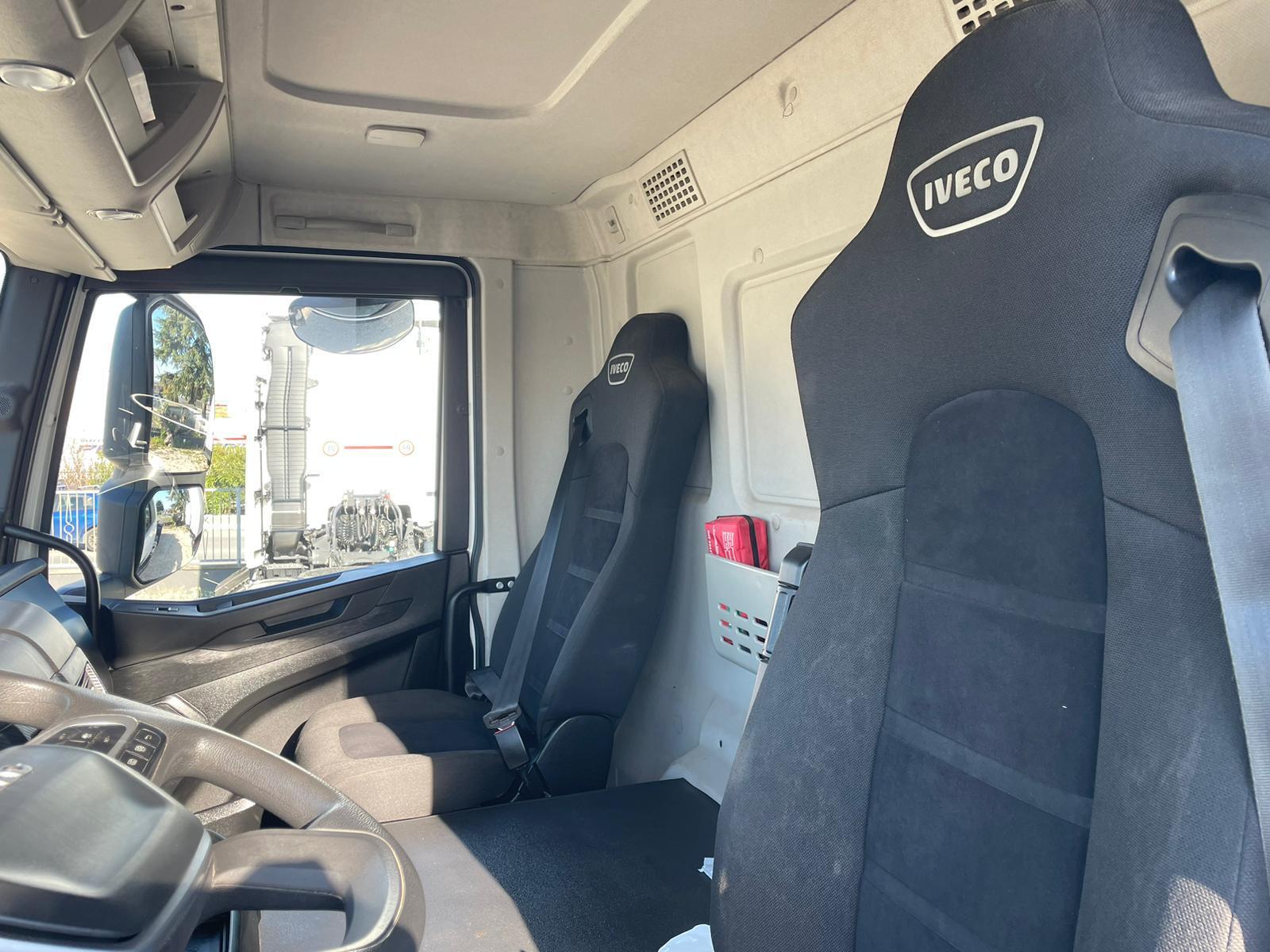 583dddef 8b50 4acd 8746 d574b907c5d0