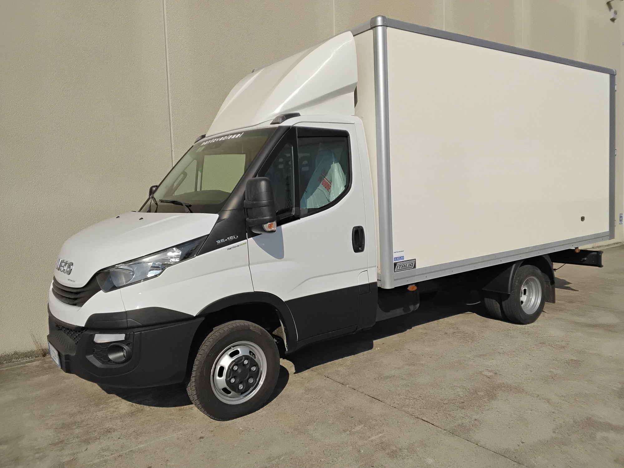 5bc47ecb 8075 4135 b501 37fd8f2e4f8d