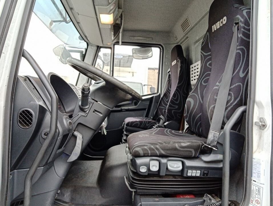 5ef9db52 b12f 425c 8745 a2d8f3618f26