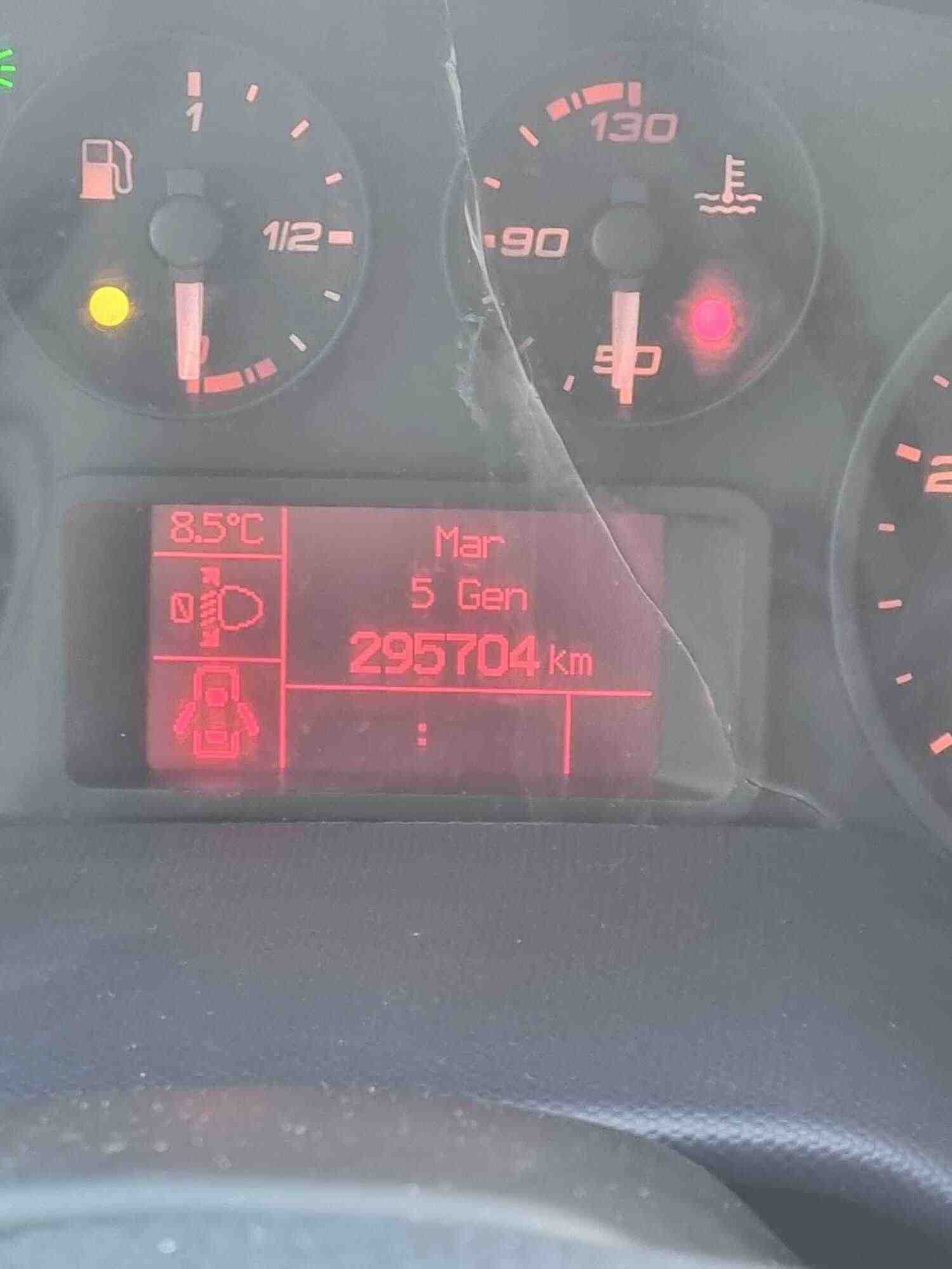 6b0c6301 0b42 4e89 b213 6ec9d4352979