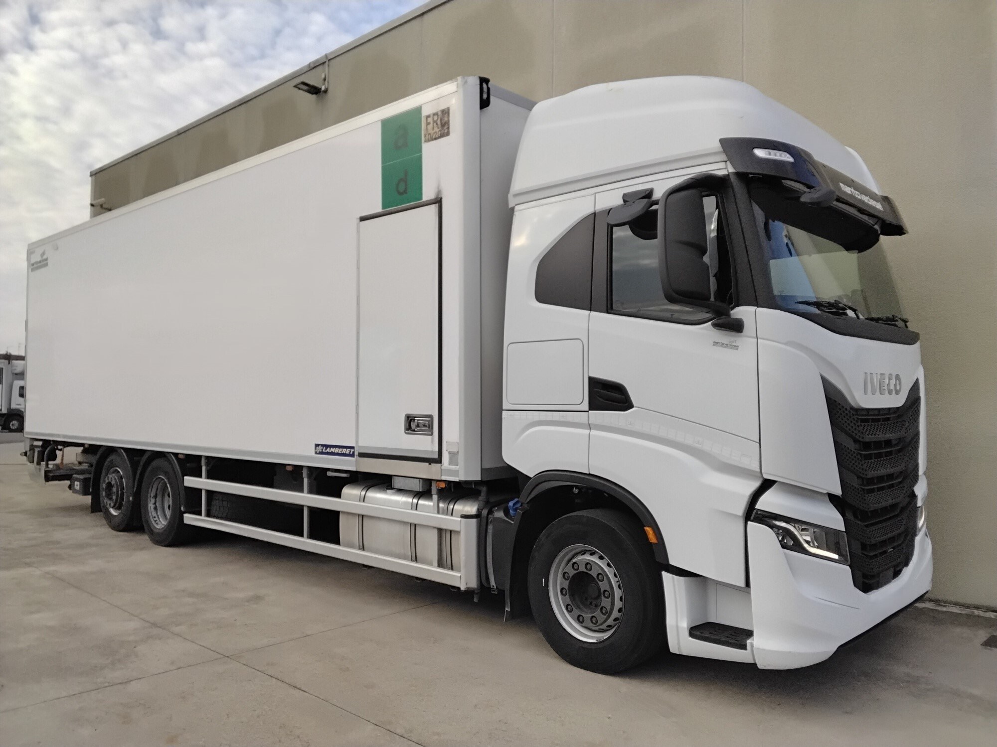 6eac3ce0 6928 470e 9c19 f3b5f24151c9