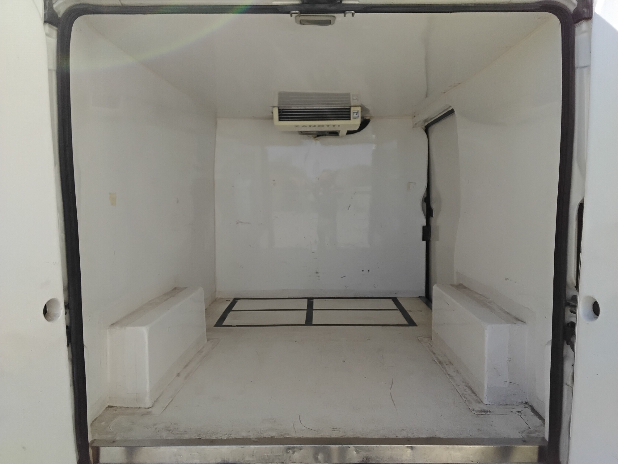 7549a68f b499 43b4 bc38 030458534879