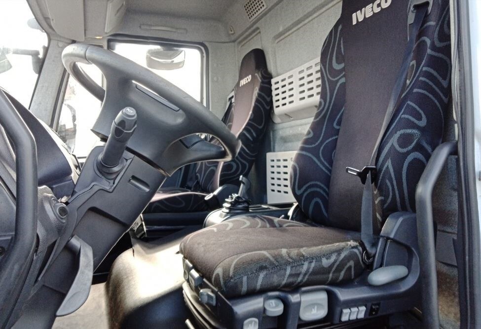 8b183e87 ace3 40d1 80b6 0f9ecbd4a071