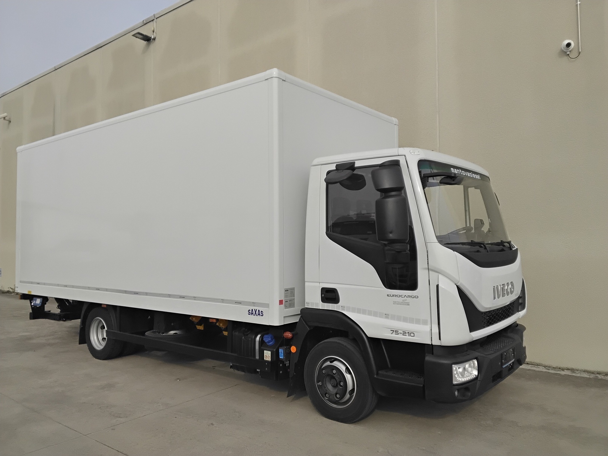 8d4bceb8 ebbb 4768 897c 67c7fc07ce39