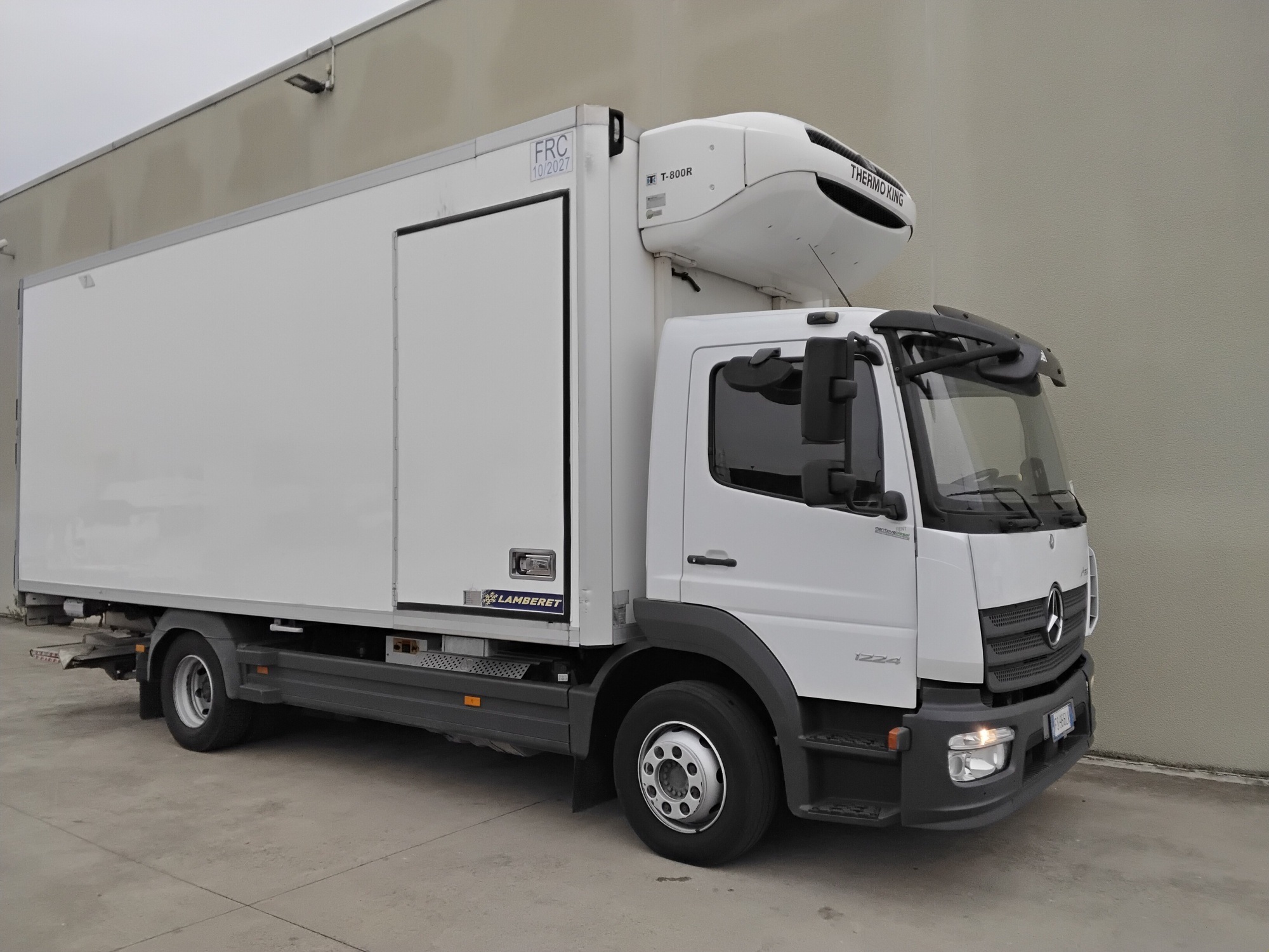 9e09c620 1303 4a06 8de8 2e122446d9e8