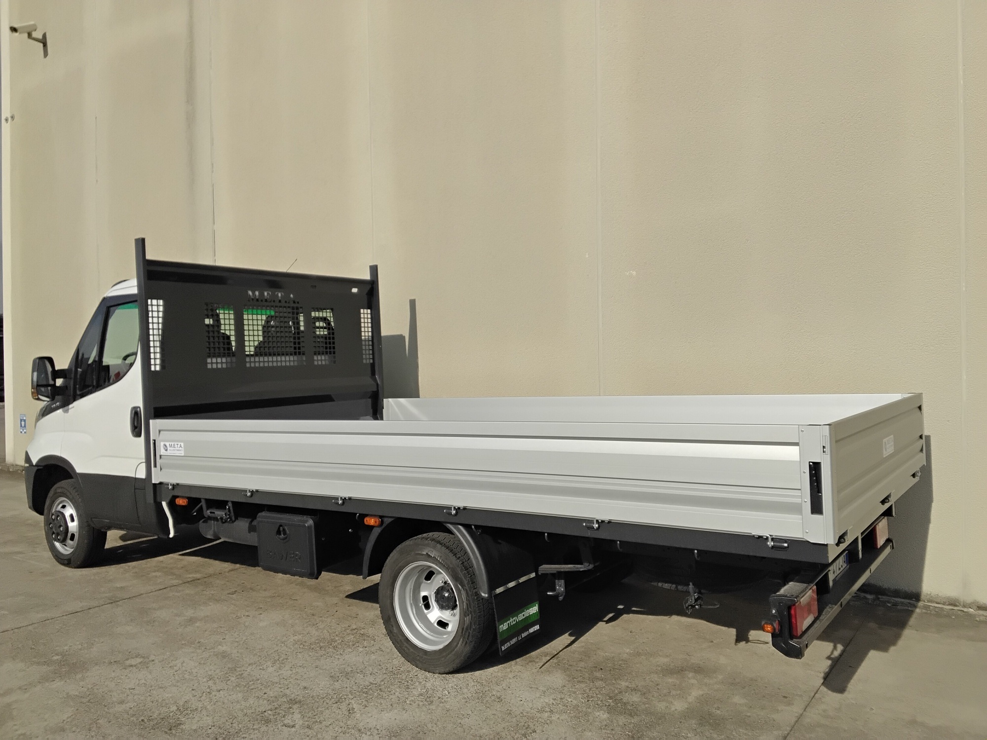 Abd3ace8 865d 4117 9715 d84b9892fea6