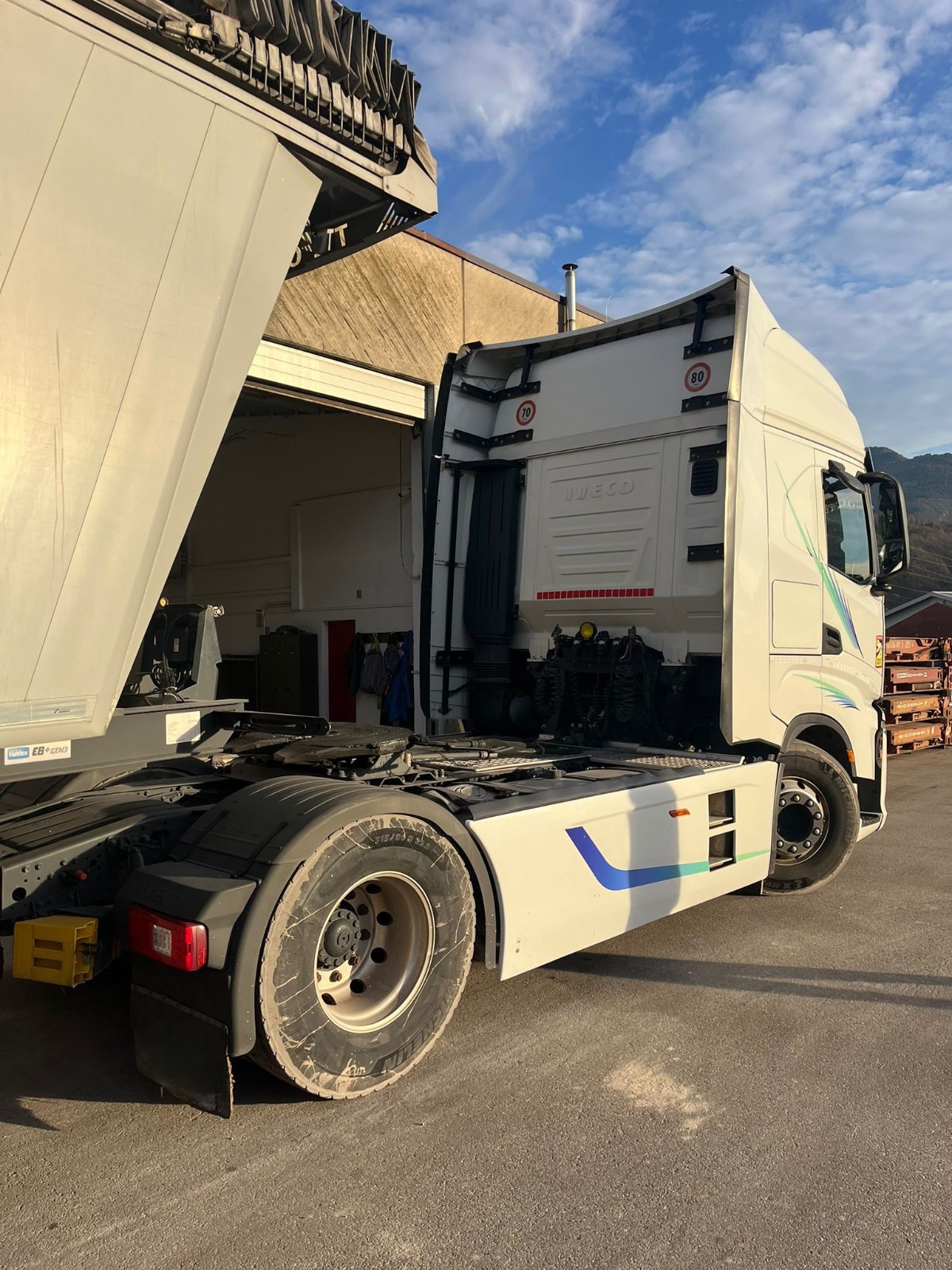 B4aaec23 5410 4fcc ab68 fe1f6b3469ce