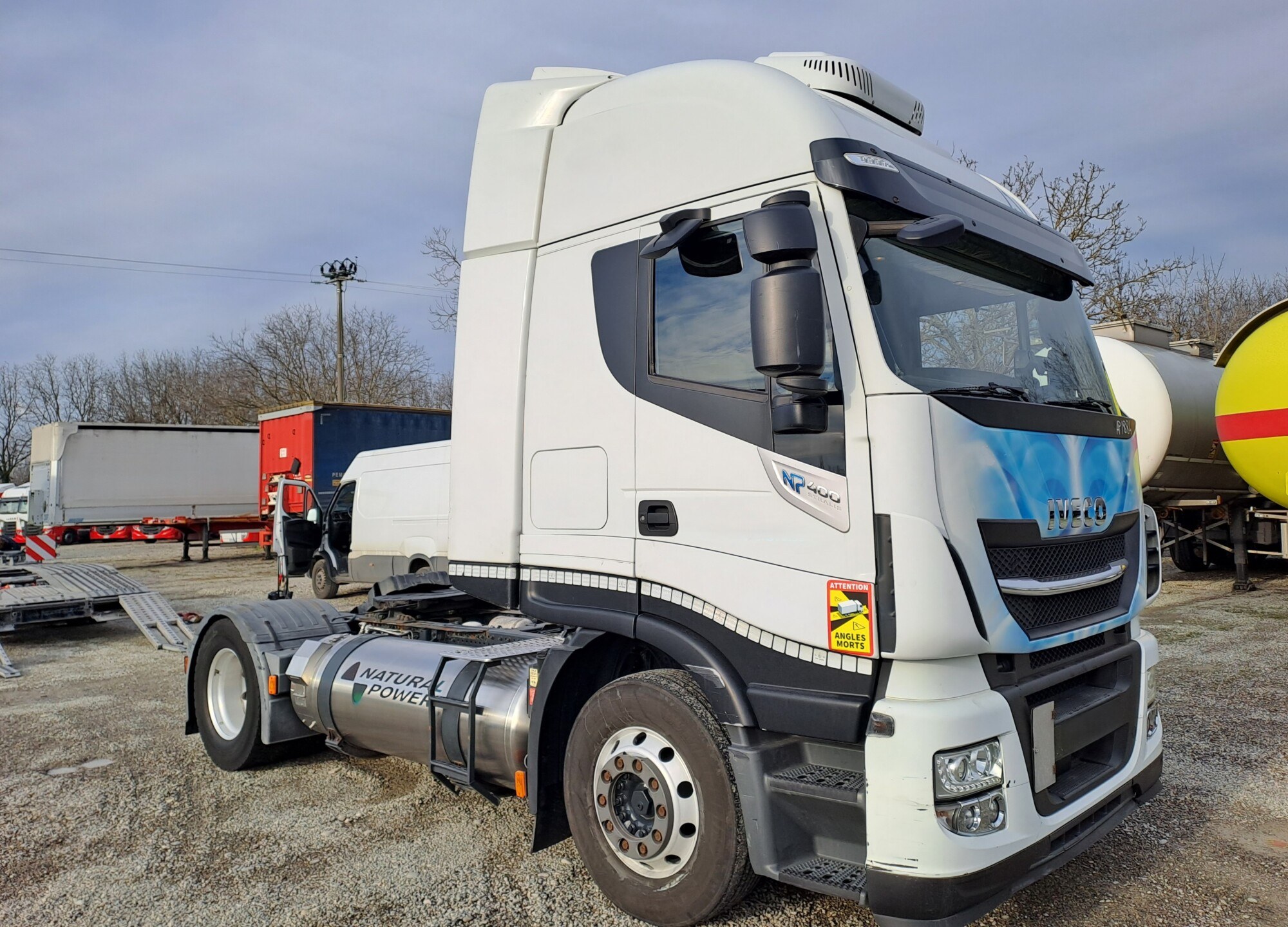 B535f3f2 e74e 46db 9423 dd28a587f4e2