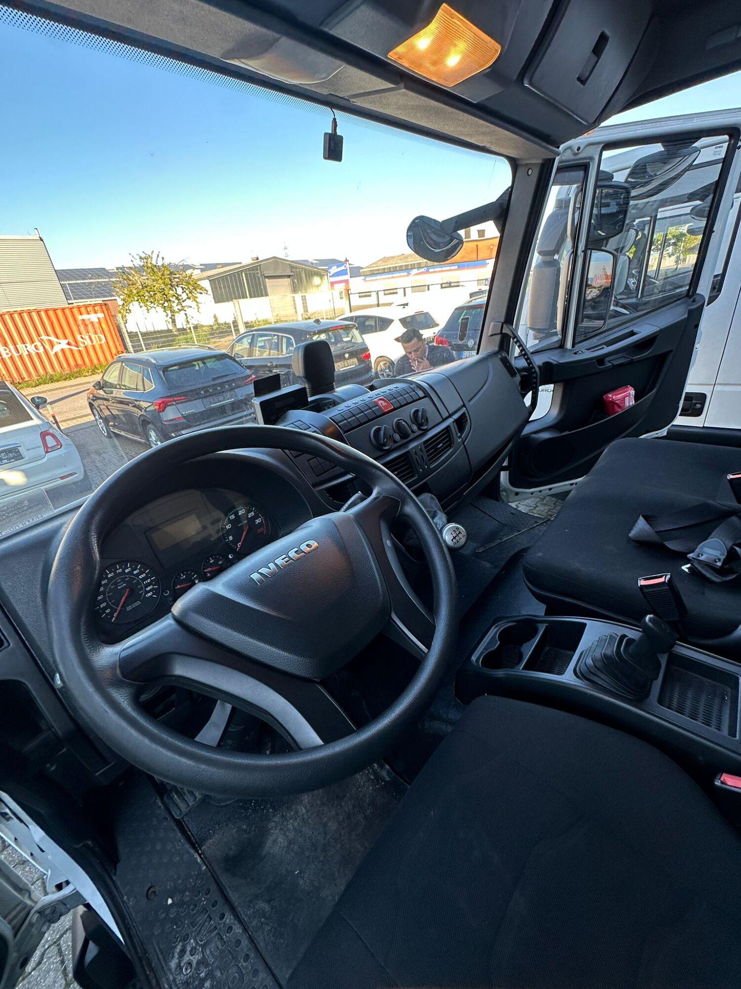 Db990d4e e88f 4ed7 ab17 e708c65d1cde