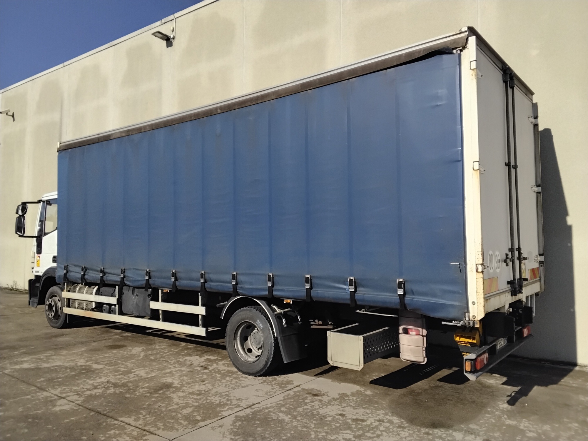 E13559a1 ac09 4638 9926 7f20e313527c