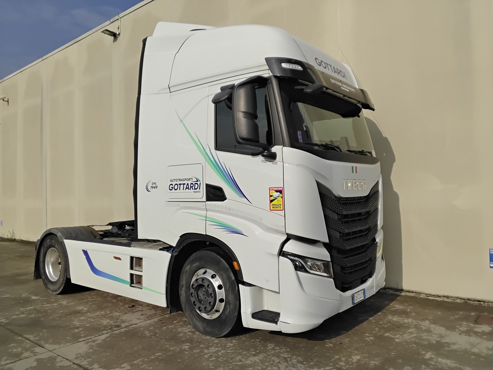 E8bfa026 7c00 44ef 93ba be889ee83f98