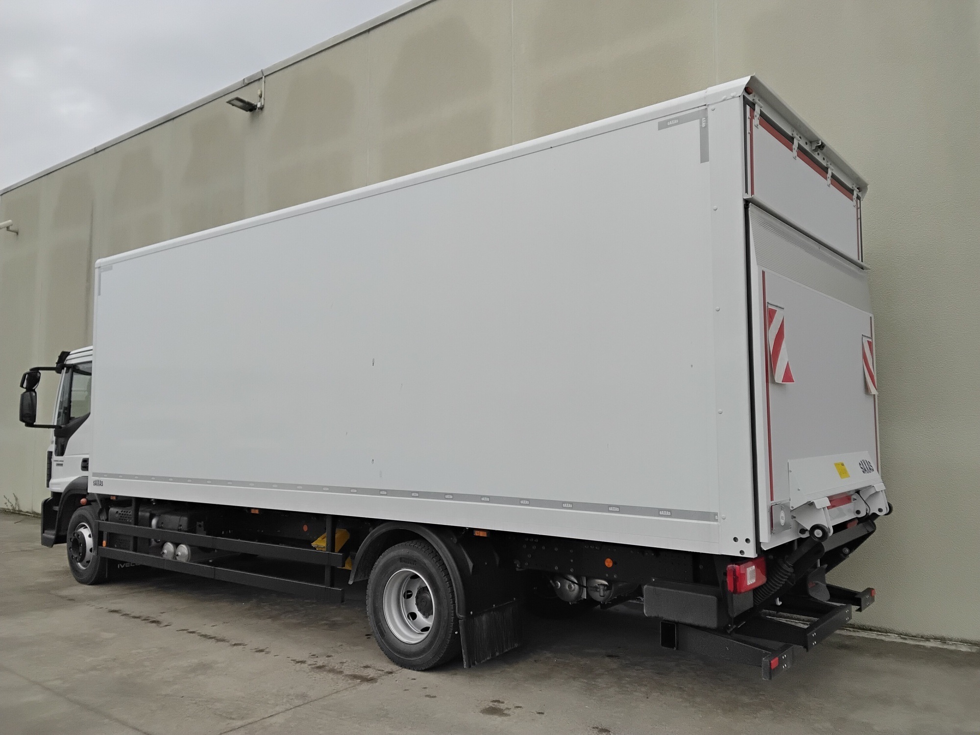 E913a3b9 a314 4138 bf07 c72cb3413f5a