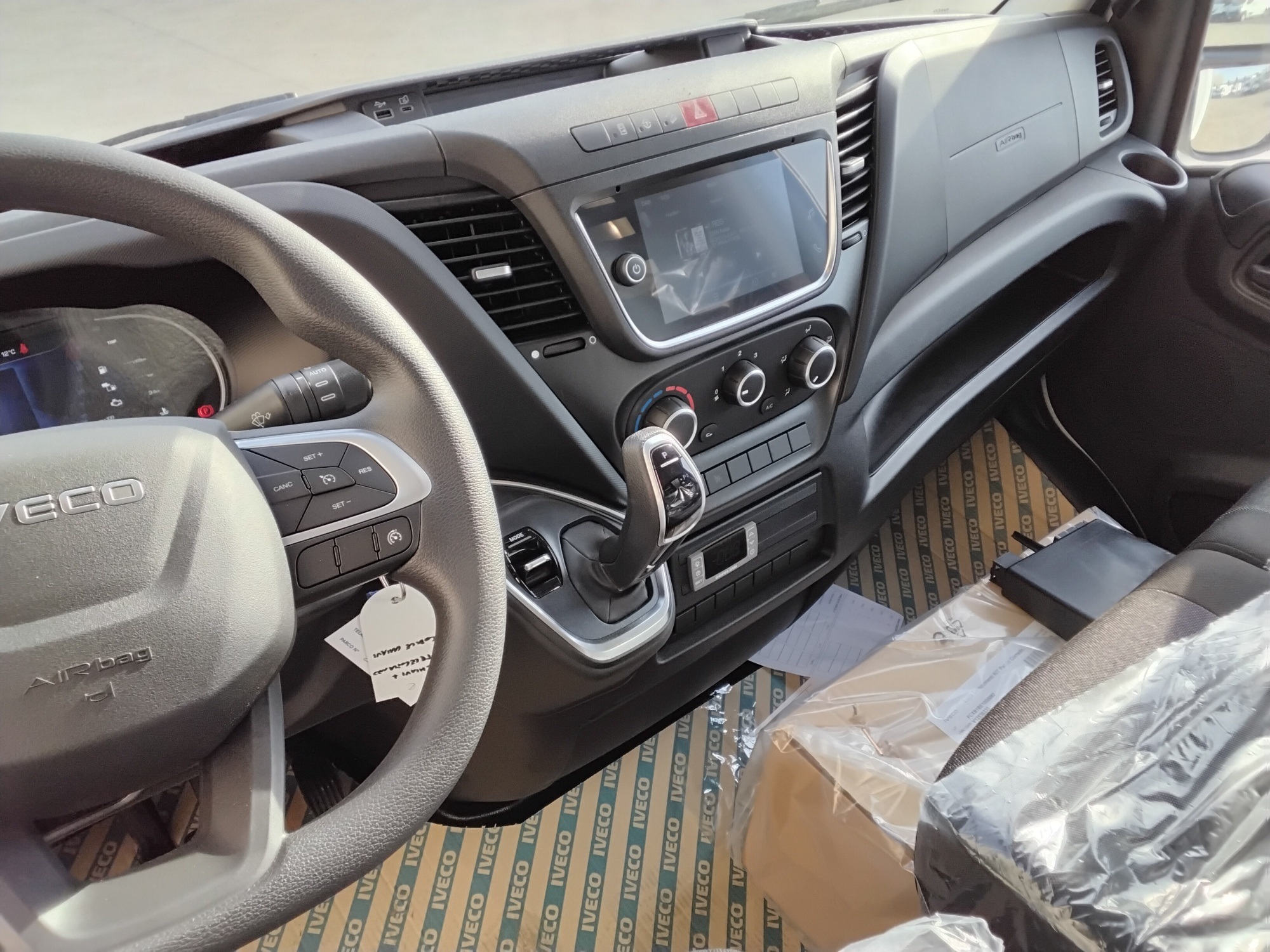 F2d67290 756b 431b 9f23 51a2133a762e