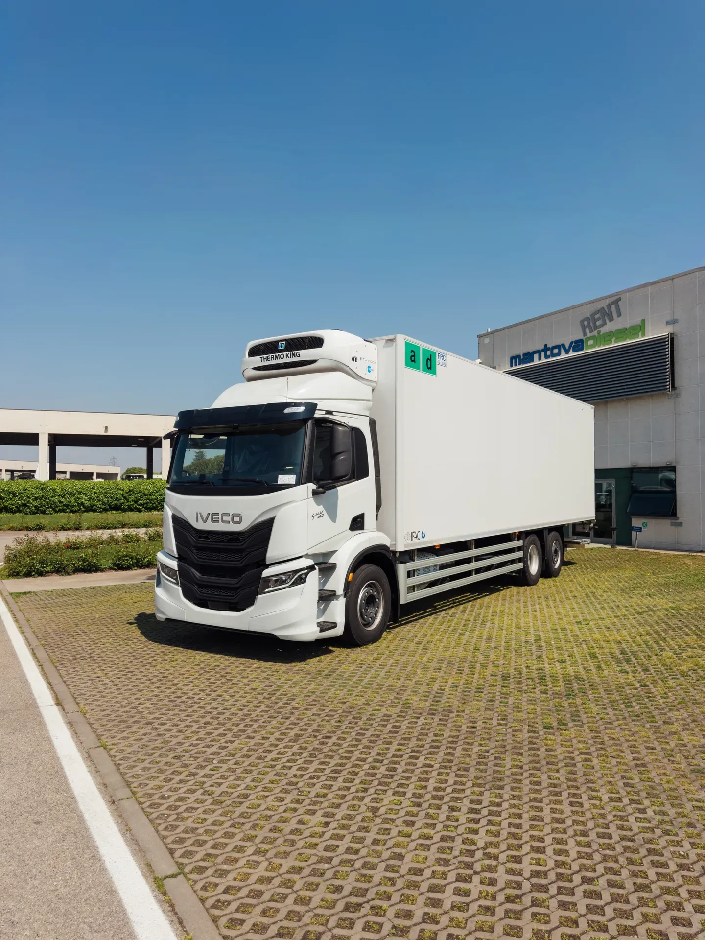 IVECO S WAY AD260 S46 YFS MY24