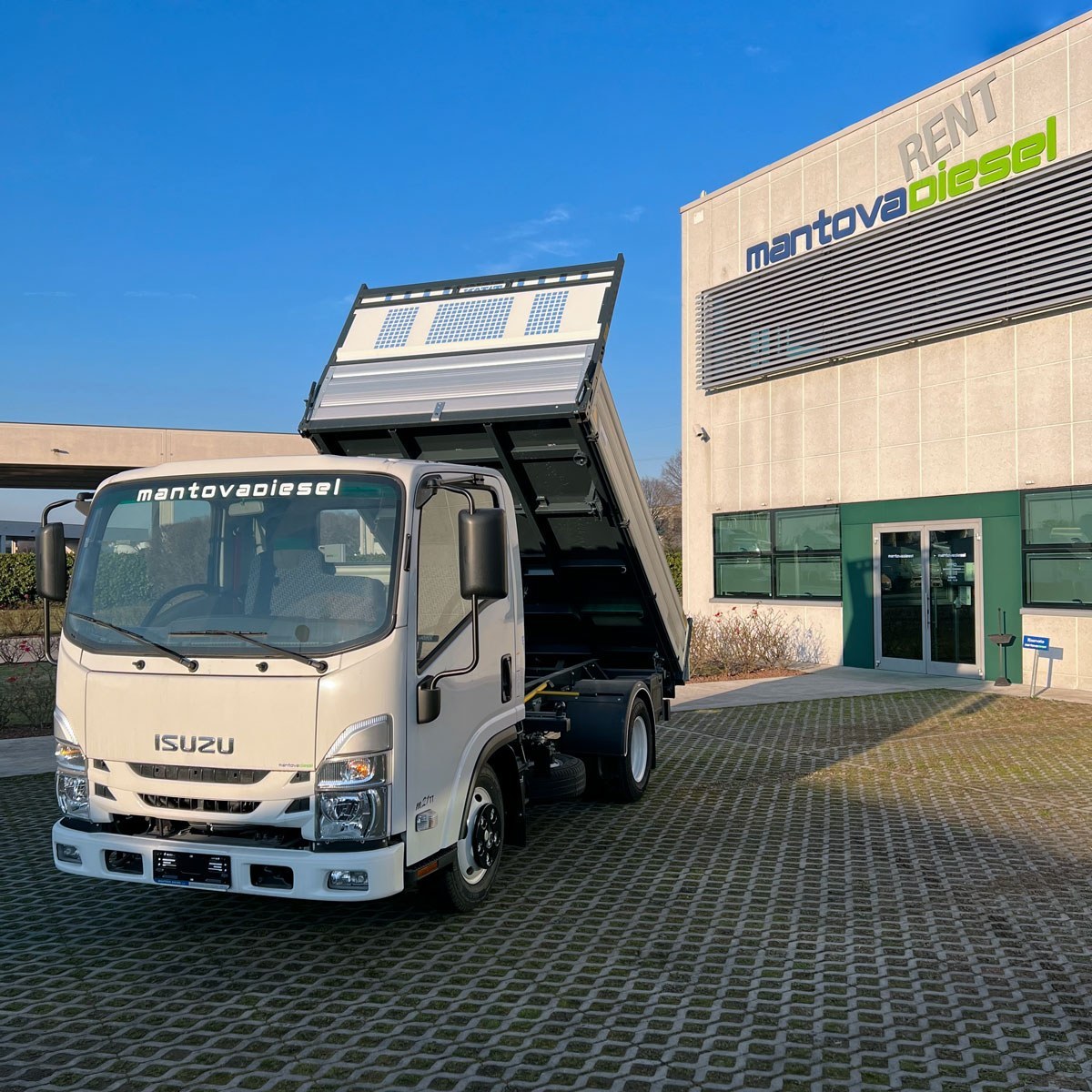 ISUZU M21 TT RIBA